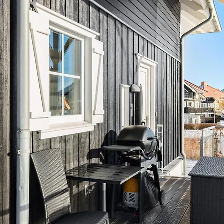 Lägenhet 3 Bedroom Amazing In