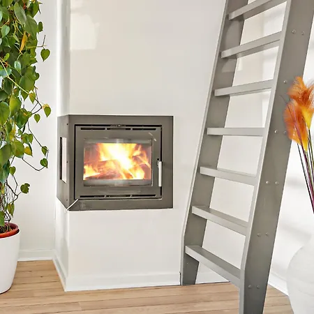 3 Bedroom Amazing In Lägenhet *